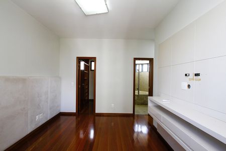Apartamento para alugar com 185m², 4 quartos e 3 vagasQuarto 4 - Suíte