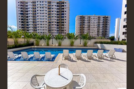 Apartamento à venda com 50m², 2 quartos e sem vagaÁrea comum - Piscina