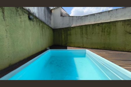 Casa à venda com 192m², 4 quartos e 4 vagasPiscina