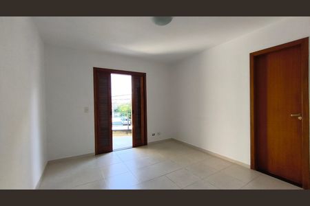 Casa à venda com 192m², 4 quartos e 4 vagasSuíte 4