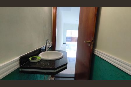 Casa à venda com 192m², 4 quartos e 4 vagasLavabo