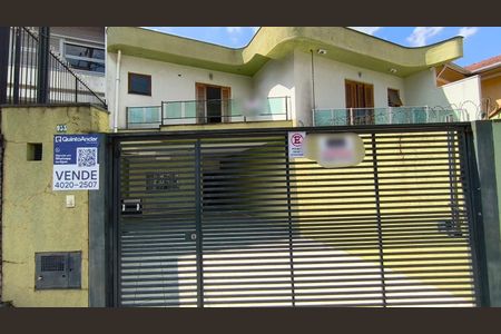 Casa à venda com 192m², 4 quartos e 4 vagasFachada + Plaquinha