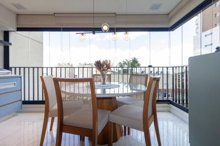 Apartamento à venda com 89m², 2 quartos e 2 vagas Apartamento à venda com 89m², 2 quartos e 2 vagasVaranda