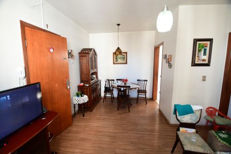 Sala de apartamento para alugar com 2 quartos, 60m² em Cambuí, Campinas