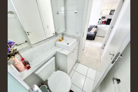 Apartamento à venda com 41m², 2 quartos e 1 vaga Apartamento à venda com 41m², 2 quartos e 1 vagaBanheiro