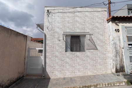 Casa à venda com 100m², 4 quartos e sem vaga Casa à venda com 100m², 4 quartos e sem vagaFachada