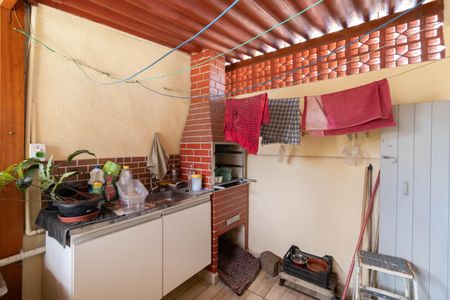 Casa à venda com 100m², 4 quartos e sem vaga Casa à venda com 100m², 4 quartos e sem vagaChurrasqueira