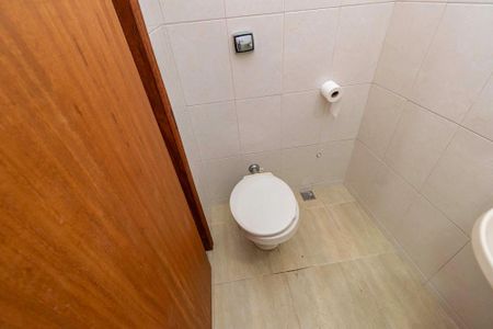 Casa para alugar com 157m², 3 quartos e 6 vagasBanheiro 2