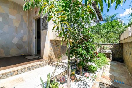 Casa para alugar com 157m², 3 quartos e 6 vagasHall da entrada