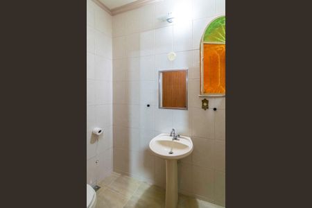 Casa para alugar com 157m², 3 quartos e 6 vagasBanheiro 2