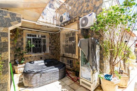 Casa para alugar com 157m², 3 quartos e 6 vagasVaranda