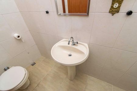 Casa para alugar com 157m², 3 quartos e 6 vagasBanheiro 2