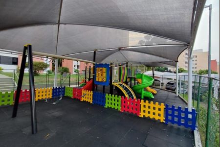 Apartamento à venda com 57m², 2 quartos e 1 vaga Apartamento à venda com 57m², 2 quartos e 1 vagaÁrea comum - Playground