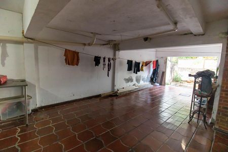 Casa à venda com 245m², 3 quartos e 7 vagas Casa à venda com 245m², 3 quartos e 7 vagasÁrea de Serviço