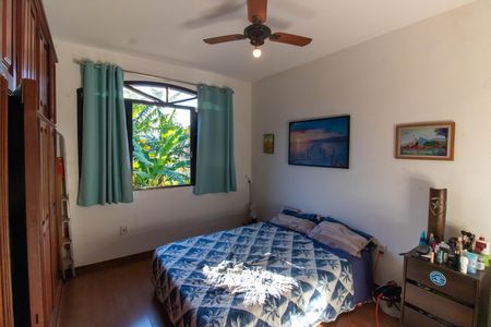 Casa à venda com 245m², 3 quartos e 7 vagas Casa à venda com 245m², 3 quartos e 7 vagasQuarto 2