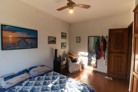Casa à venda com 245m², 3 quartos e 7 vagas Casa à venda com 245m², 3 quartos e 7 vagasQuarto 2