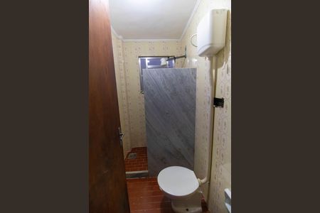 Casa à venda com 245m², 3 quartos e 7 vagas Casa à venda com 245m², 3 quartos e 7 vagasBanheiro de serviço