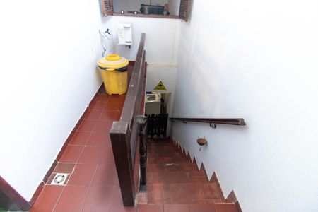 Escada  de casa à venda com 3 quartos, 523m² em Itaipu, Niterói