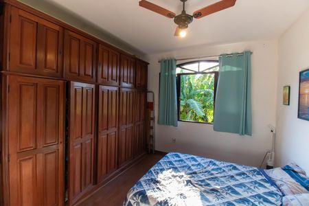 Casa à venda com 245m², 3 quartos e 7 vagas Casa à venda com 245m², 3 quartos e 7 vagasQuarto 2