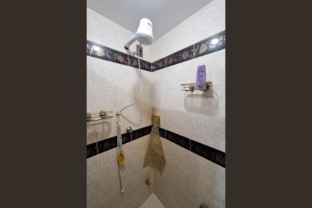 Apartamento à venda com 75m², 2 quartos e 1 vagaBanheiro Social