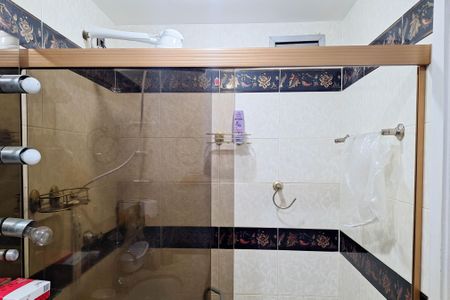 Apartamento à venda com 75m², 2 quartos e 1 vagaBanheiro Social