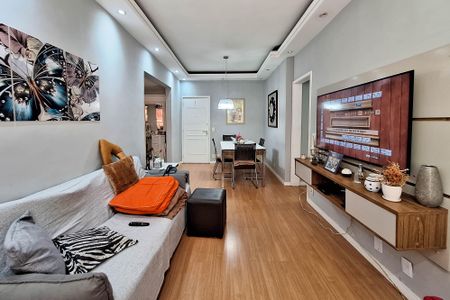 Apartamento à venda com 75m², 2 quartos e 1 vagaSala