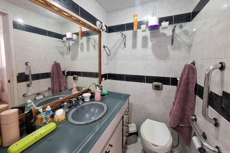 Apartamento à venda com 75m², 2 quartos e 1 vagaBanheiro da Suíte 1