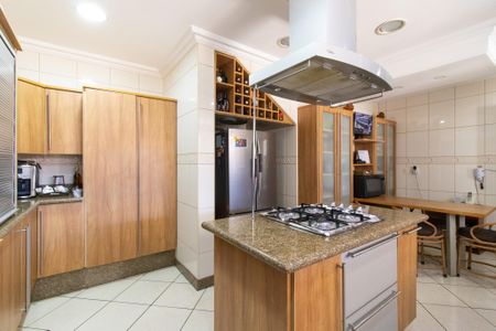 Casa à venda com 430m², 4 quartos e 4 vagasCozinha