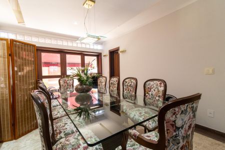 Casa à venda com 430m², 4 quartos e 4 vagasSala de Jantar