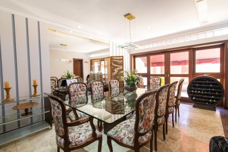 Casa à venda com 430m², 4 quartos e 4 vagasSala de Jantar