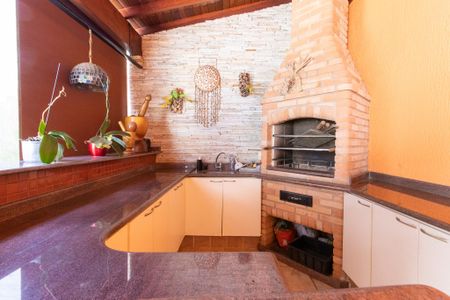 Casa à venda com 430m², 4 quartos e 4 vagasÁrea externa