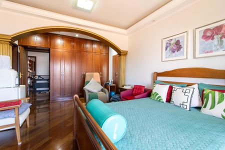 Casa à venda com 430m², 4 quartos e 4 vagasSuite 1