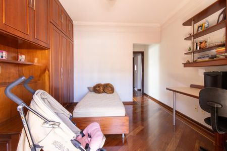 Casa à venda com 430m², 4 quartos e 4 vagasSuite 2