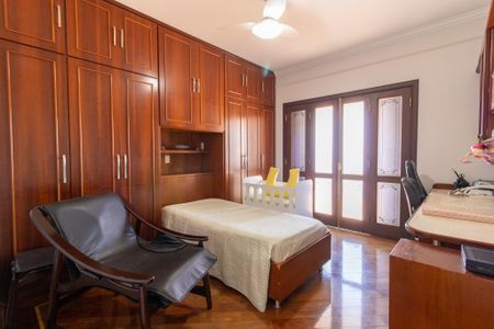 Casa à venda com 430m², 4 quartos e 4 vagasSuite 3