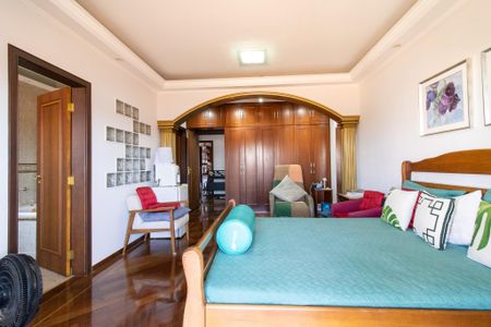 Casa à venda com 430m², 4 quartos e 4 vagasSuite 1