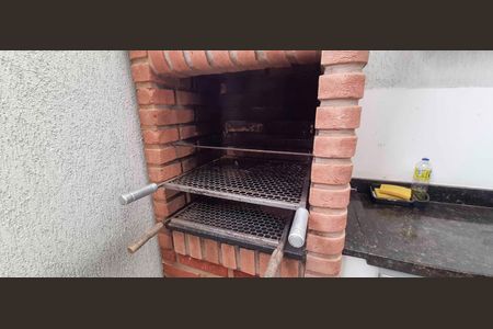 Casa de condomínio à venda com 102m², 2 quartos e 4 vagas