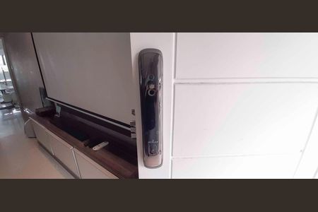 Casa de condomínio à venda com 102m², 2 quartos e 4 vagas Casa de condomínio à venda com 102m², 2 quartos e 4 vagasFechadura Eletrônica