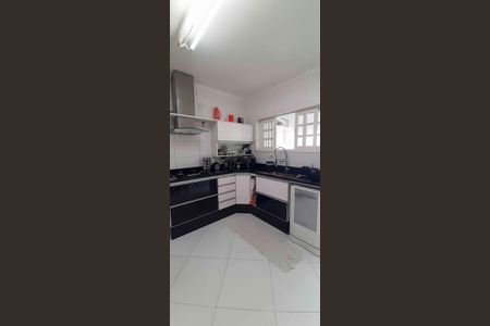 Casa de condomínio à venda com 102m², 2 quartos e 4 vagas Casa de condomínio à venda com 102m², 2 quartos e 4 vagasCozinha