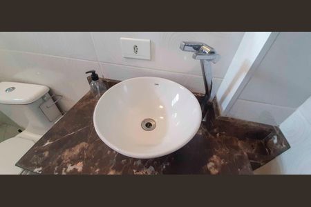 Casa de condomínio à venda com 102m², 2 quartos e 4 vagas