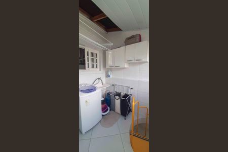 Casa de condomínio à venda com 102m², 2 quartos e 4 vagas