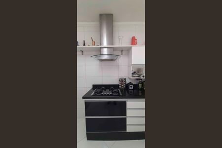 Casa de condomínio à venda com 102m², 2 quartos e 4 vagas