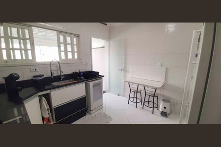 Casa de condomínio à venda com 102m², 2 quartos e 4 vagas