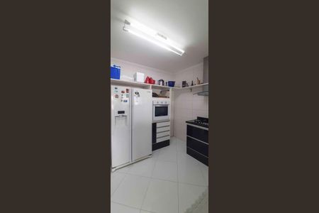 Casa de condomínio à venda com 102m², 2 quartos e 4 vagas