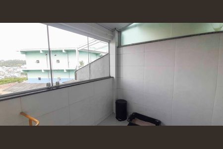 Casa de condomínio à venda com 102m², 2 quartos e 4 vagas