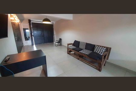 Casa de condomínio à venda com 102m², 2 quartos e 4 vagas