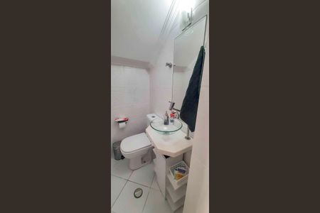 Casa de condomínio à venda com 102m², 2 quartos e 4 vagas Casa de condomínio à venda com 102m², 2 quartos e 4 vagasLavabo