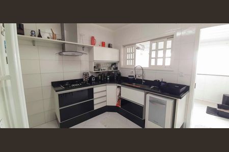 Casa de condomínio à venda com 102m², 2 quartos e 4 vagas Casa de condomínio à venda com 102m², 2 quartos e 4 vagasCozinha