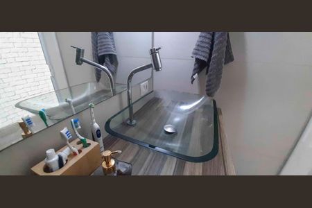 Casa de condomínio à venda com 102m², 2 quartos e 4 vagas