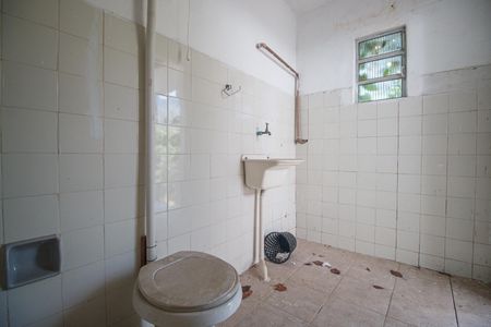 Casa para alugar com 300m², 5 quartos e 2 vagasBanheiro de Serviço 2