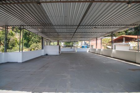 Casa para alugar com 300m², 5 quartos e 2 vagasTerraço